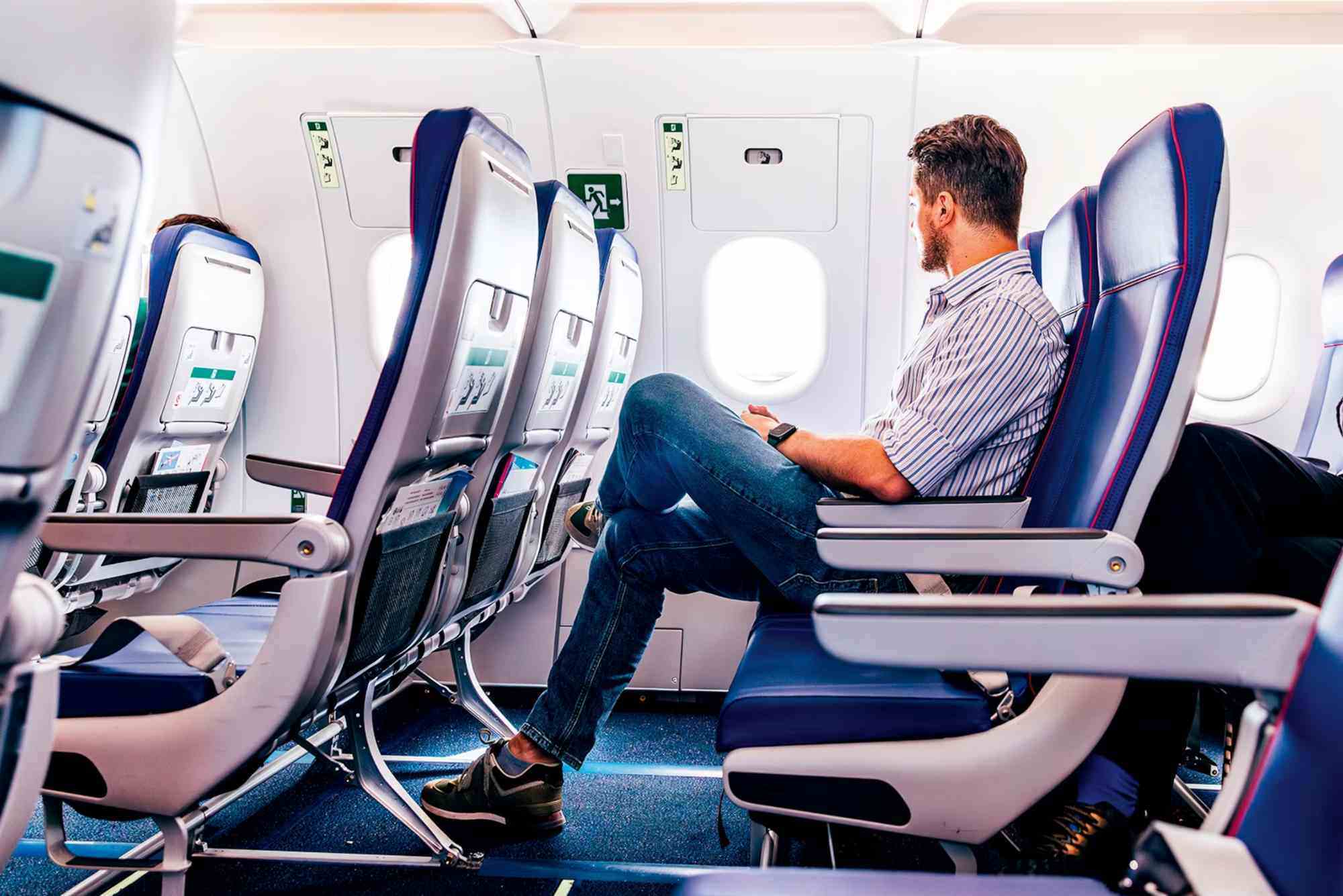 How to Choose the Best Seats When Booking Airline Tickets